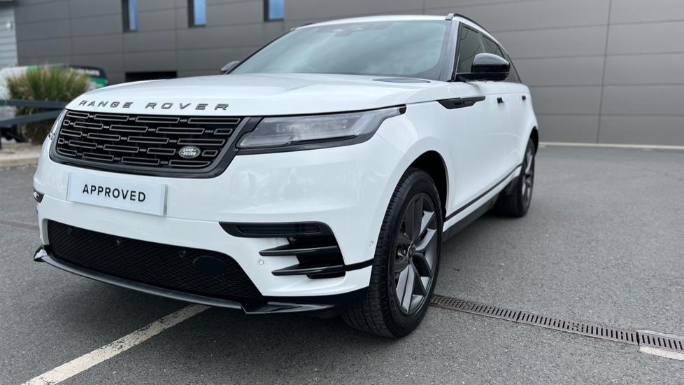 Land Rover Range Rover Velar 2.0 D200 MHEV Dynamic SE 5dr Auto Diesel Estate - Image 24