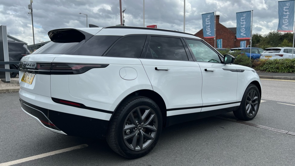 Land Rover Range Rover Velar 2.0 D200 MHEV Dynamic SE 5dr Auto Diesel Estate - Image 27