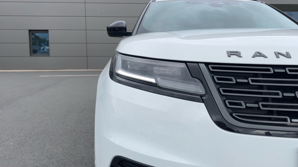 Land Rover Range Rover Velar 2.0 D200 MHEV Dynamic SE 5dr Auto Diesel Estate - Image 29