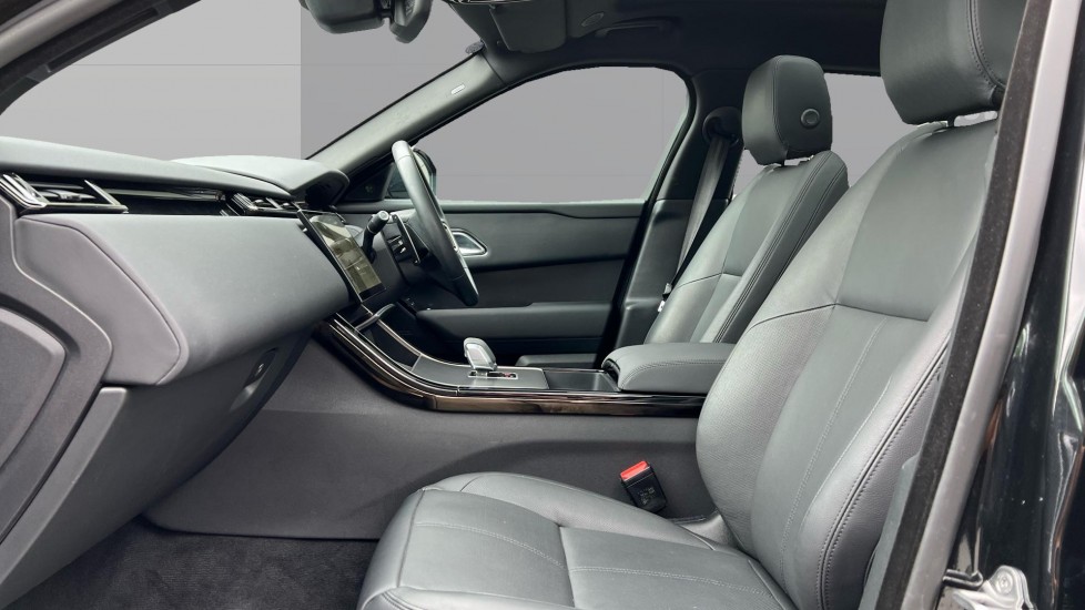 Land Rover Range Rover Velar 2.0 D200 MHEV Dynamic SE 5dr Auto Diesel Estate - Image 3