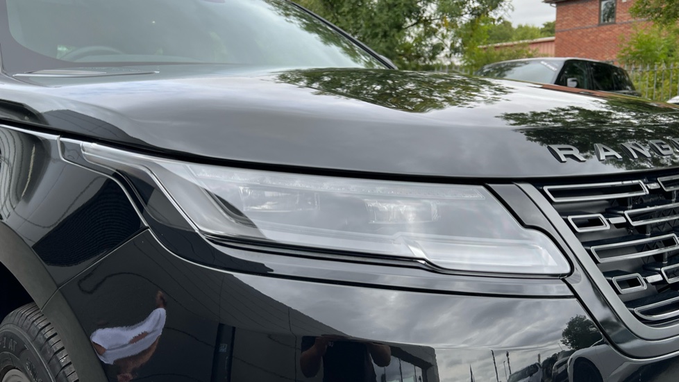 Land Rover Range Rover Velar 2.0 D200 MHEV Dynamic SE 5dr Auto Diesel Estate - Image 17