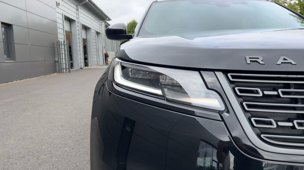 Land Rover Range Rover Velar 2.0 D200 MHEV Dynamic SE 5dr Auto Diesel Estate - Image 29