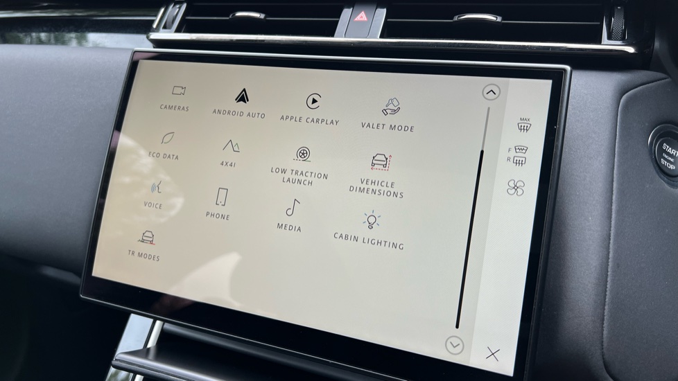 Land Rover Range Rover Velar 2.0 D200 MHEV Dynamic SE 5dr Auto Diesel Estate - Image 40