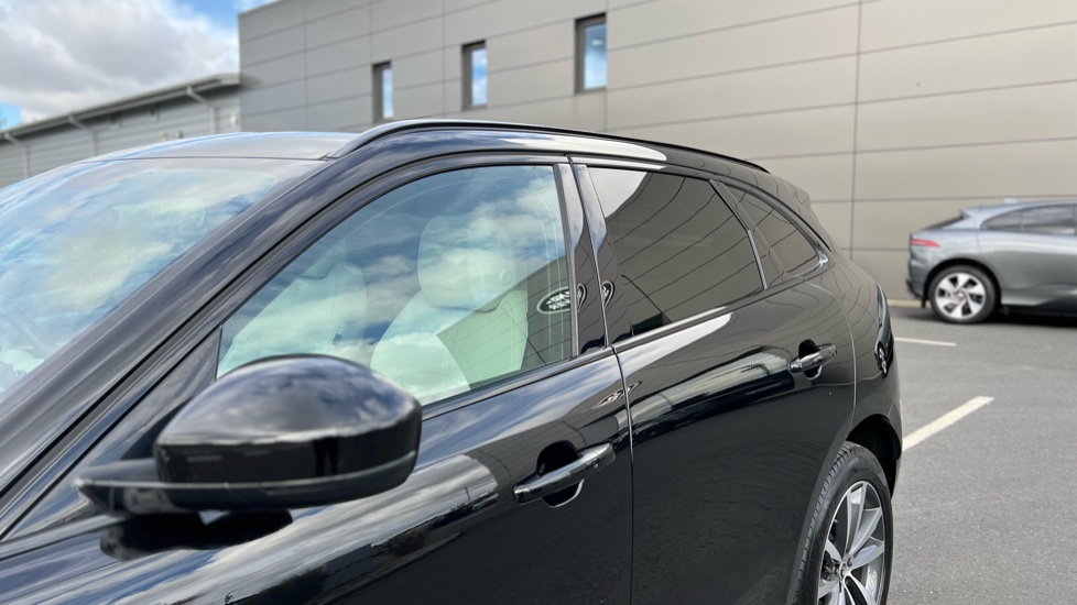 Jaguar F-Pace 2.0 D200 R-Dynamic SE Black 5dr Auto AWD Diesel Estate - Image 22