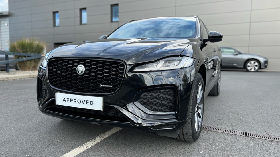 Jaguar F-Pace 2.0 D200 R-Dynamic SE Black 5dr Auto AWD Diesel Estate - Image 24