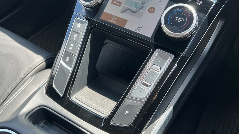 Jaguar I-Pace 294kW EV400 R-Dynamic HSE Black 90kWh 5dr Auto Electric Estate - Image 13