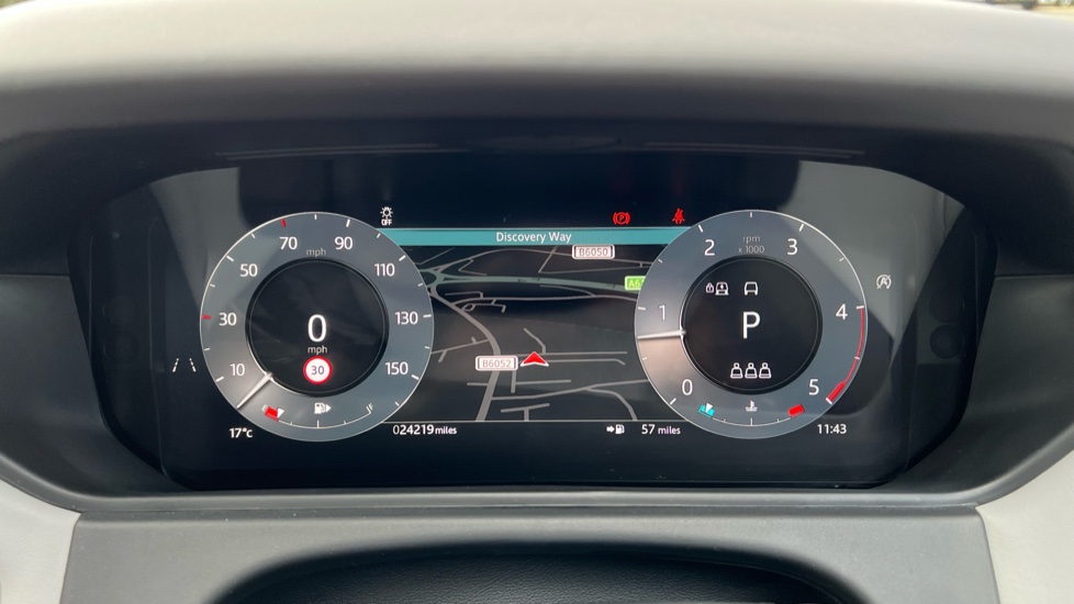 Land Rover Range Rover Velar 2.0 D200 MHEV Autobiography 5dr Auto [Revised] Diesel Estate - Image 16