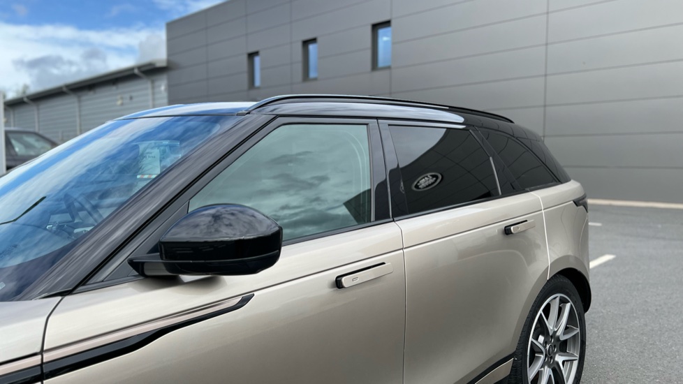 Land Rover Range Rover Velar 2.0 D200 MHEV Autobiography 5dr Auto [Revised] Diesel Estate - Image 22