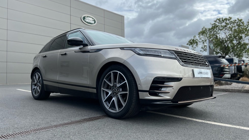 Land Rover Range Rover Velar 2.0 D200 MHEV Autobiography 5dr Auto [Revised] Diesel Estate - Image 25