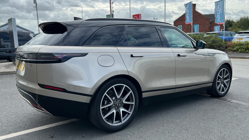 Land Rover Range Rover Velar 2.0 D200 MHEV Autobiography 5dr Auto [Revised] Diesel Estate - Image 27