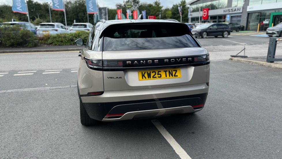 Land Rover Range Rover Velar 2.0 D200 MHEV Autobiography 5dr Auto [Revised] Diesel Estate - Image 28