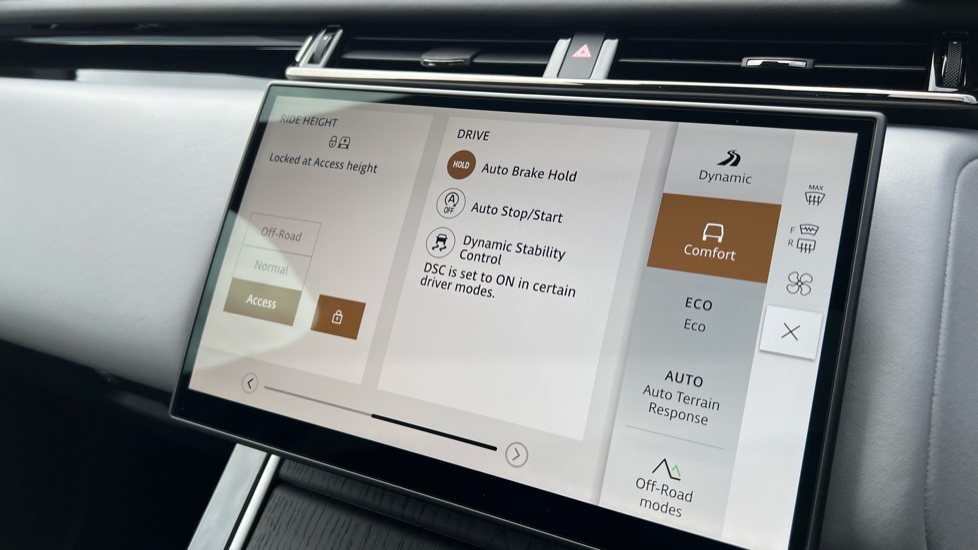 Land Rover Range Rover Velar 2.0 D200 MHEV Autobiography 5dr Auto [Revised] Diesel Estate - Image 43