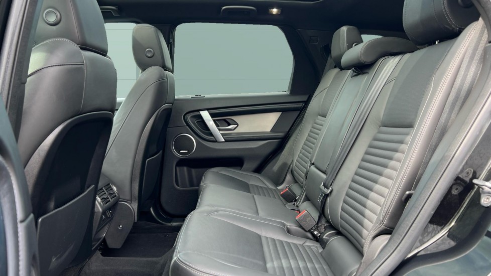 Land Rover Discovery Sport 2.0 D200 Dynamic HSE 5dr Auto [7 Seat] Diesel Station Wagon - Image 4