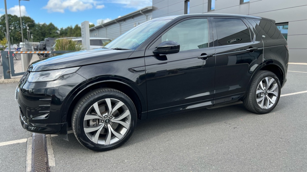 Land Rover Discovery Sport 2.0 D200 Dynamic HSE 5dr Auto [7 Seat] Diesel Station Wagon - Image 23
