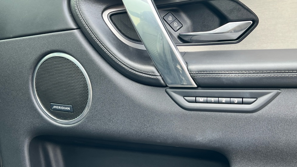 Land Rover Discovery Sport 2.0 D200 Dynamic HSE 5dr Auto [7 Seat] Diesel Station Wagon - Image 35