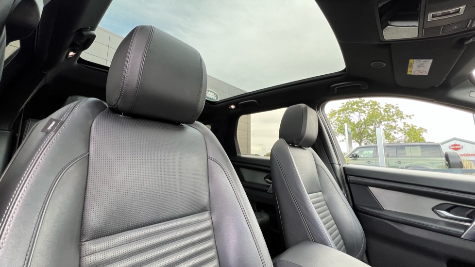 Land Rover Discovery Sport 2.0 D200 Dynamic HSE 5dr Auto [7 Seat] Diesel Station Wagon - Image 37