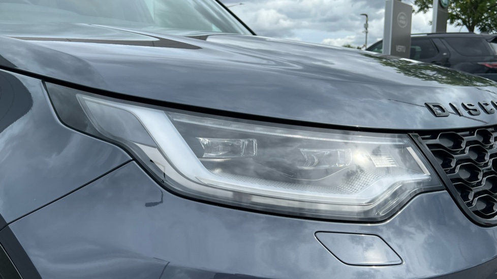 Land Rover Discovery 3.0 D350 Dynamic HSE 5dr Auto Diesel Station Wagon - Image 17