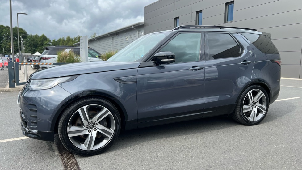 Land Rover Discovery 3.0 D350 Dynamic HSE 5dr Auto Diesel Station Wagon - Image 23