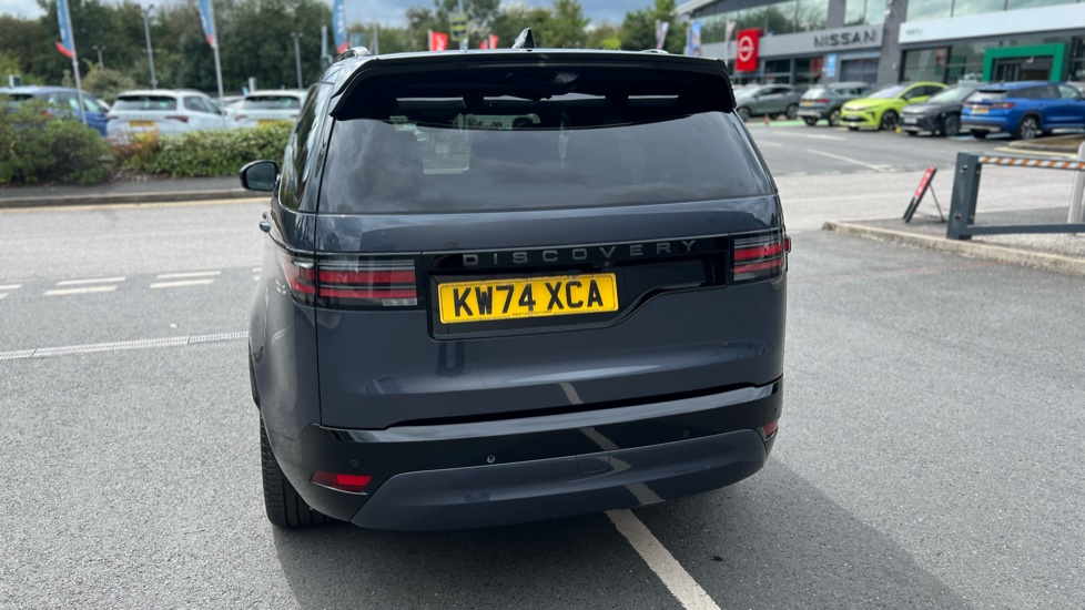 Land Rover Discovery 3.0 D350 Dynamic HSE 5dr Auto Diesel Station Wagon - Image 28