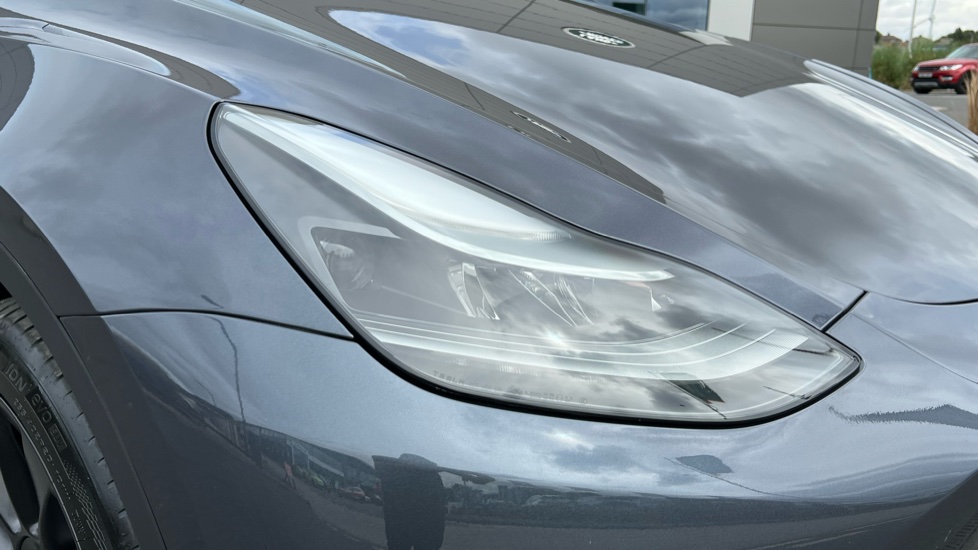 Tesla Model Y Long Range AWD 5dr Auto Electric Hatchback - Image 17