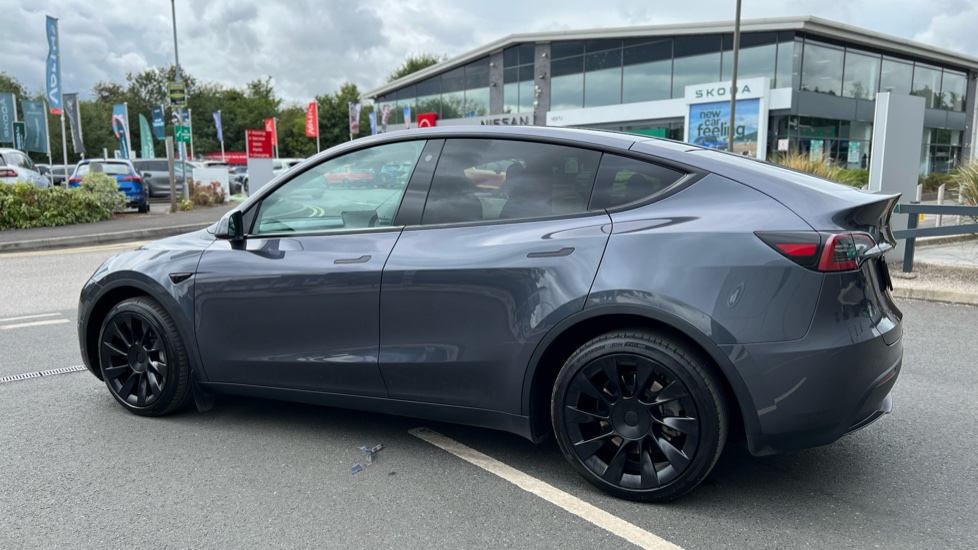 Tesla Model Y Long Range AWD 5dr Auto Electric Hatchback - Image 21