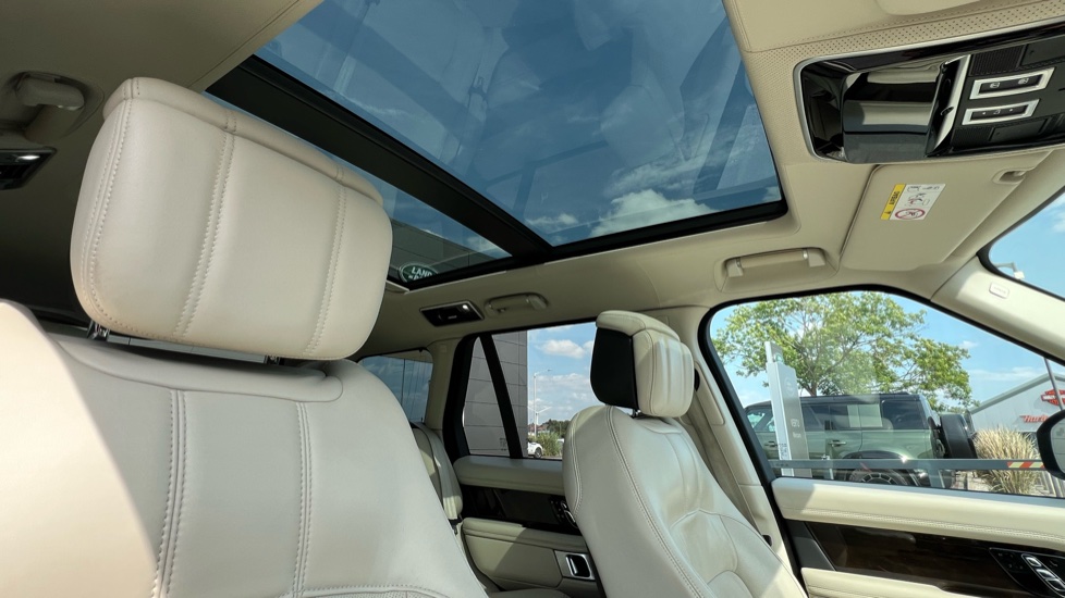 Land Rover Range Rover 5.0 V8 S/C Autobiography 4dr Auto Petrol Estate - Image 20