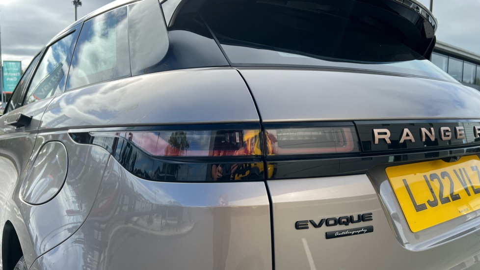 Land Rover Range Rover Evoque 1.5 P300e Autobiography 5dr Auto Hatchback - Image 19