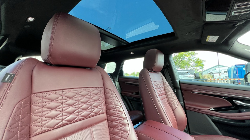Land Rover Range Rover Evoque 1.5 P300e Autobiography 5dr Auto Hatchback - Image 36