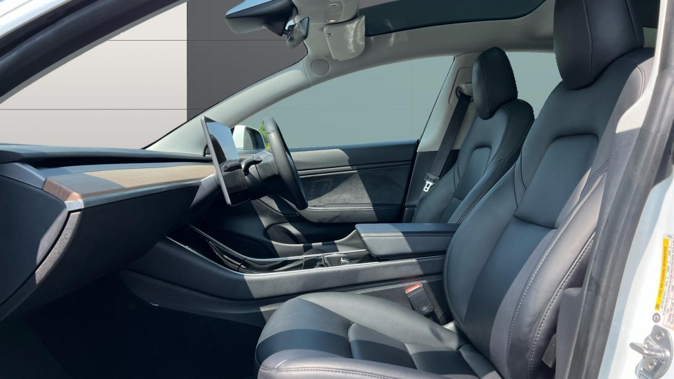 Tesla Model 3 Long Range AWD 4dr Auto Electric Saloon - Image 3