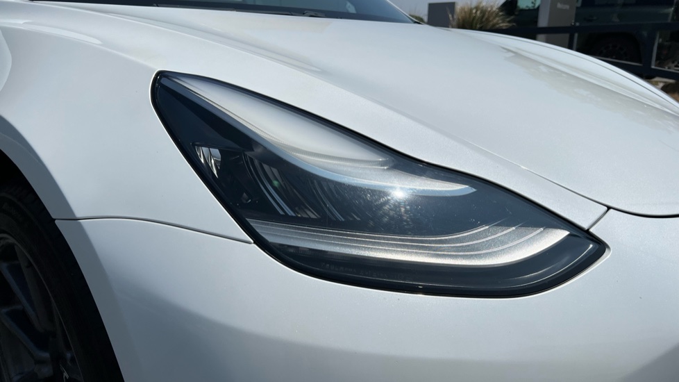 Tesla Model 3 Long Range AWD 4dr Auto Electric Saloon - Image 17