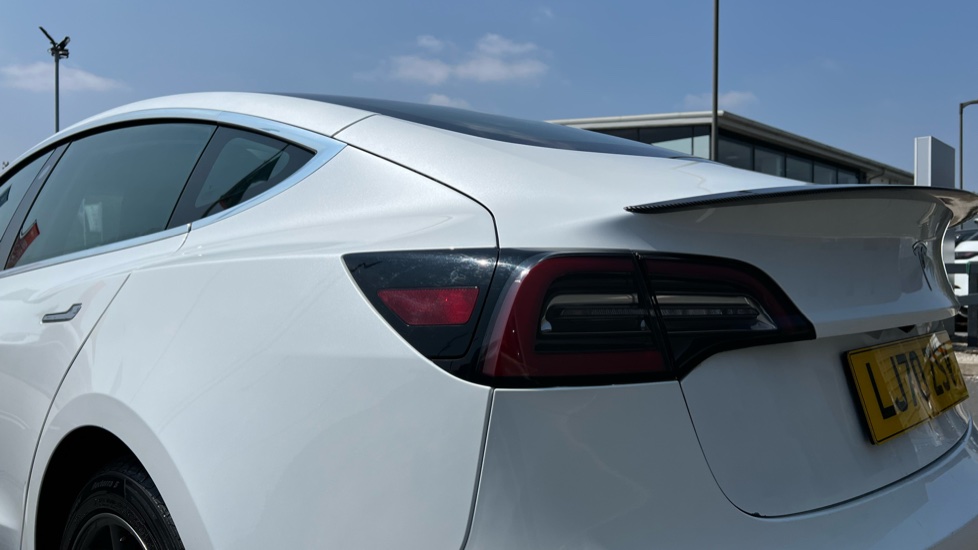 Tesla Model 3 Long Range AWD 4dr Auto Electric Saloon - Image 19