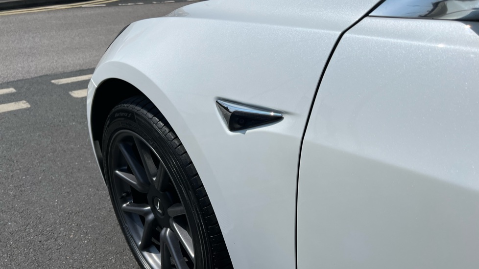 Tesla Model 3 Long Range AWD 4dr Auto Electric Saloon - Image 20