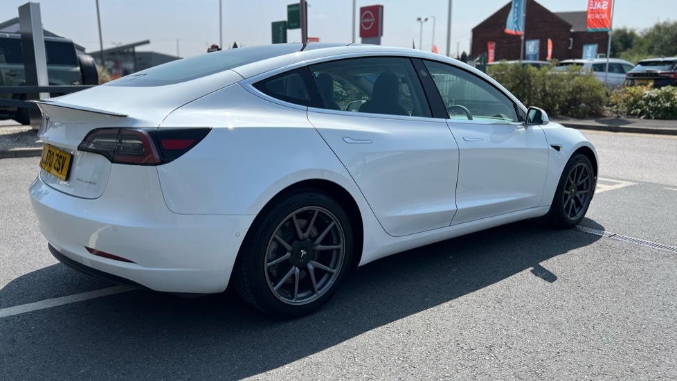 Tesla Model 3 Long Range AWD 4dr Auto Electric Saloon - Image 27