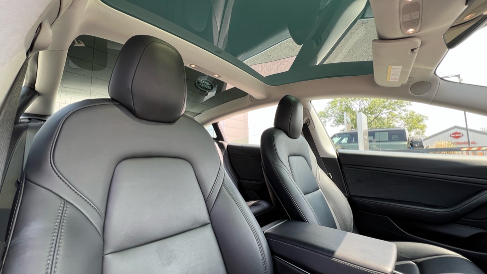 Tesla Model 3 Long Range AWD 4dr Auto Electric Saloon - Image 43