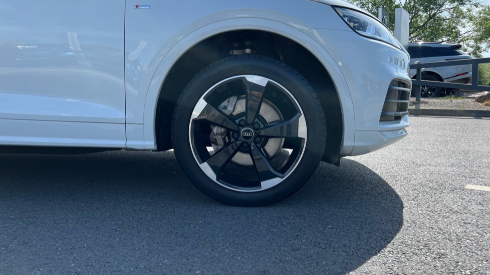 Audi Q5 45 TFSI Quattro Black Edition 5dr S Tronic Petrol Estate - Image 8