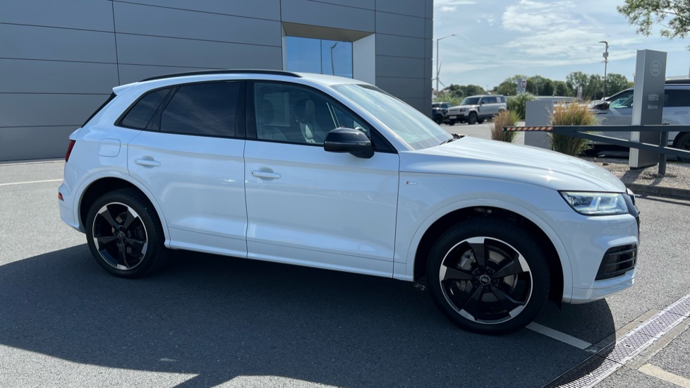Audi Q5 45 TFSI Quattro Black Edition 5dr S Tronic Petrol Estate - Image 26