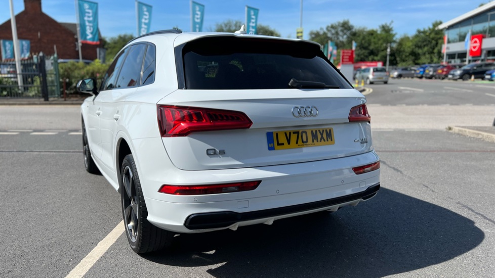 Audi Q5 45 TFSI Quattro Black Edition 5dr S Tronic Petrol Estate - Image 28