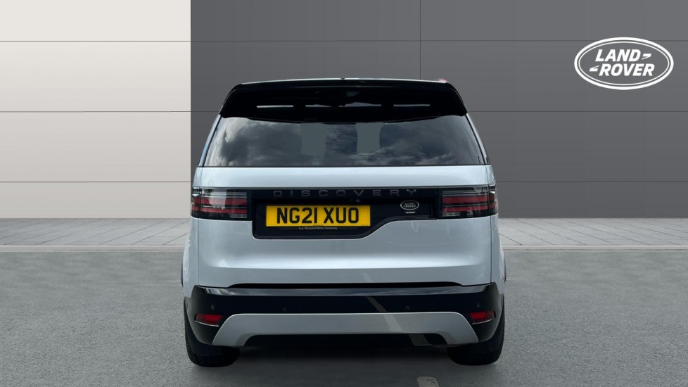 Land Rover Discovery 3.0 D300 R-Dynamic SE 5dr Auto Diesel Station Wagon - Image 6