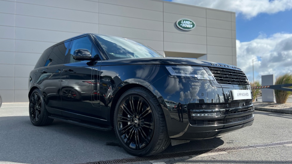 Land Rover Range Rover 3.0 D300 SE 4dr Auto Diesel Estate - Image 25