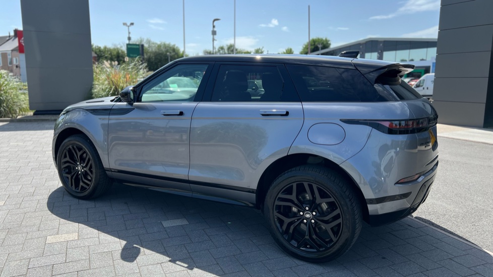 Land Rover Range Rover Evoque 1.5 P300e R-Dynamic HSE 5dr Auto Hatchback - Image 21