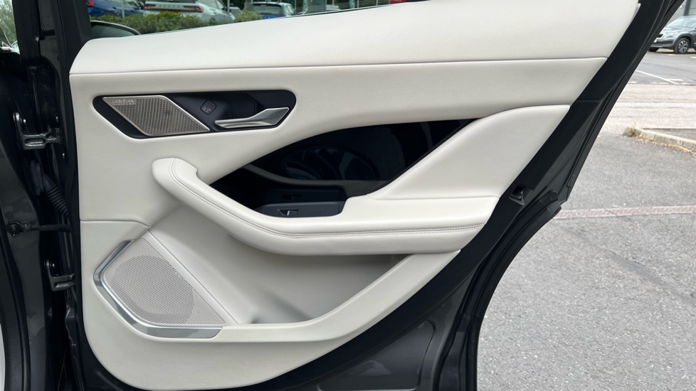 Jaguar I-Pace 294kW EV400 HSE 90kWh 5dr Auto Electric Estate - Image 31
