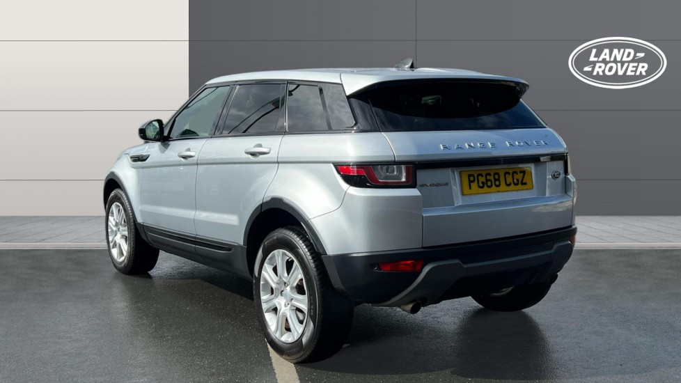 Land Rover Range Rover Evoque 2.0 TD4 SE Tech 5dr Auto Diesel Hatchback - Image 2