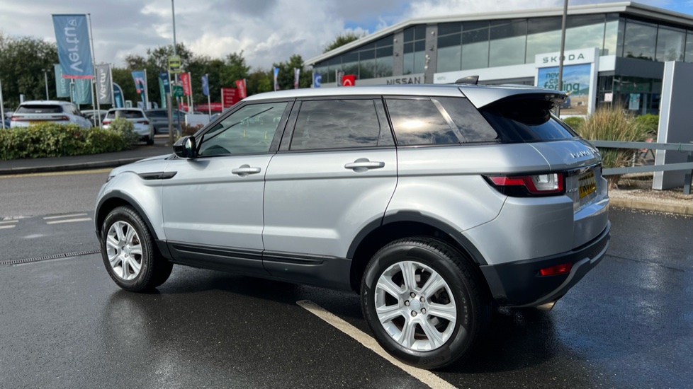 Land Rover Range Rover Evoque 2.0 TD4 SE Tech 5dr Auto Diesel Hatchback - Image 21