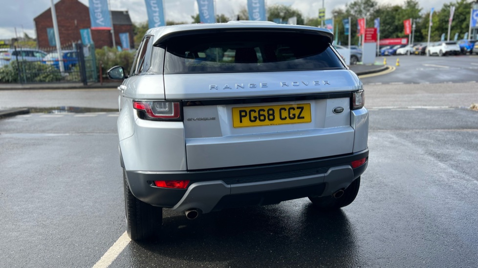 Land Rover Range Rover Evoque 2.0 TD4 SE Tech 5dr Auto Diesel Hatchback - Image 28