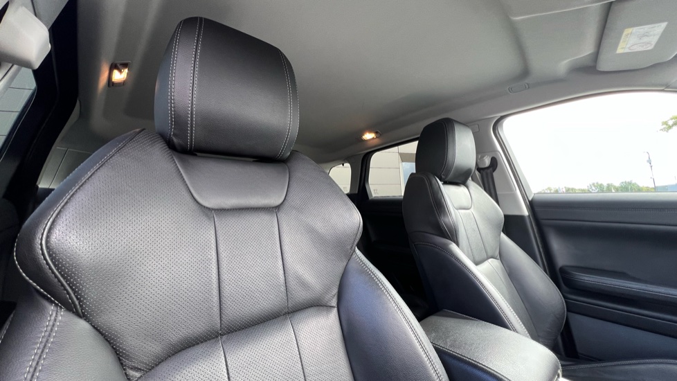 Land Rover Range Rover Evoque 2.0 TD4 SE Tech 5dr Auto Diesel Hatchback - Image 36