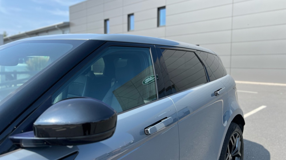 Land Rover Range Rover Evoque 2.0 D200 R-Dynamic S 5dr Auto Diesel Hatchback - Image 22