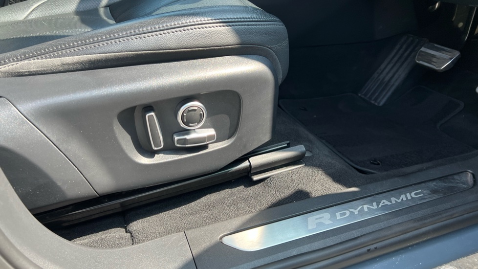Land Rover Range Rover Evoque 2.0 D200 R-Dynamic S 5dr Auto Diesel Hatchback - Image 35