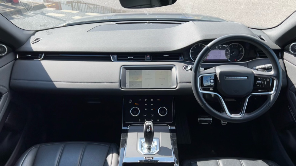 Land Rover Range Rover Evoque 1.5 P300e R-Dynamic SE 5dr Auto Hatchback - Image 9