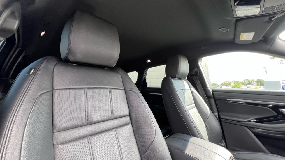 Land Rover Range Rover Evoque 1.5 P300e R-Dynamic SE 5dr Auto Hatchback - Image 37