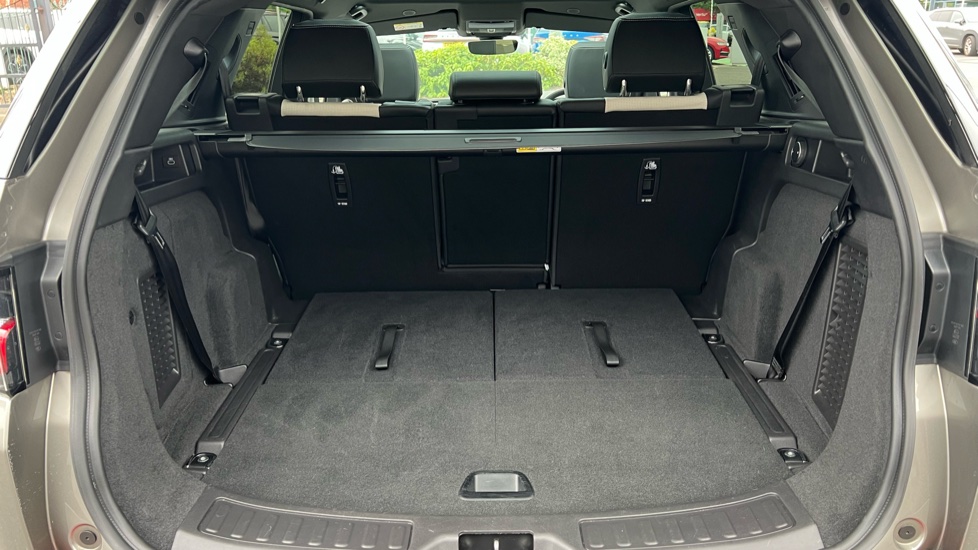 Land Rover Discovery Sport 2.0 P250 Dynamic HSE 5dr Auto [7 Seat] Petrol Station Wagon - Image 10